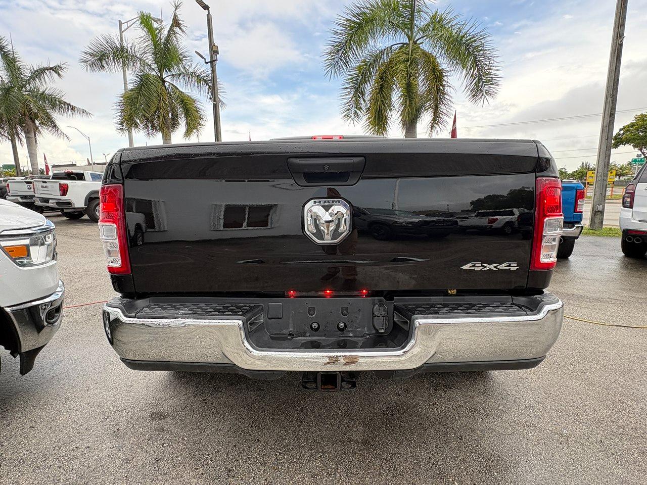 RAM 3500 Tradesman Crew Cab 4WD DRW 2024
