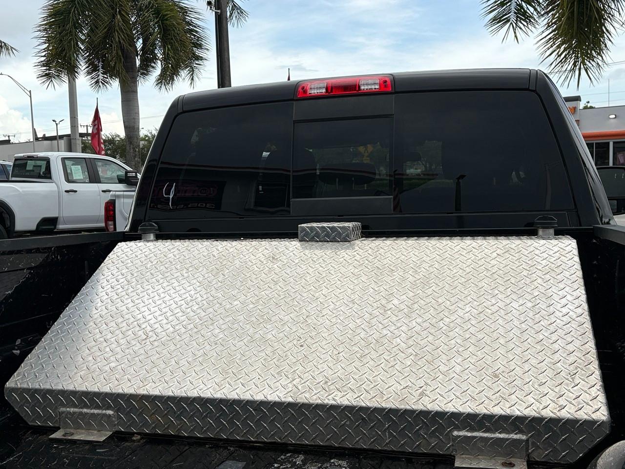 RAM 3500 Tradesman Crew Cab 4WD DRW 2024