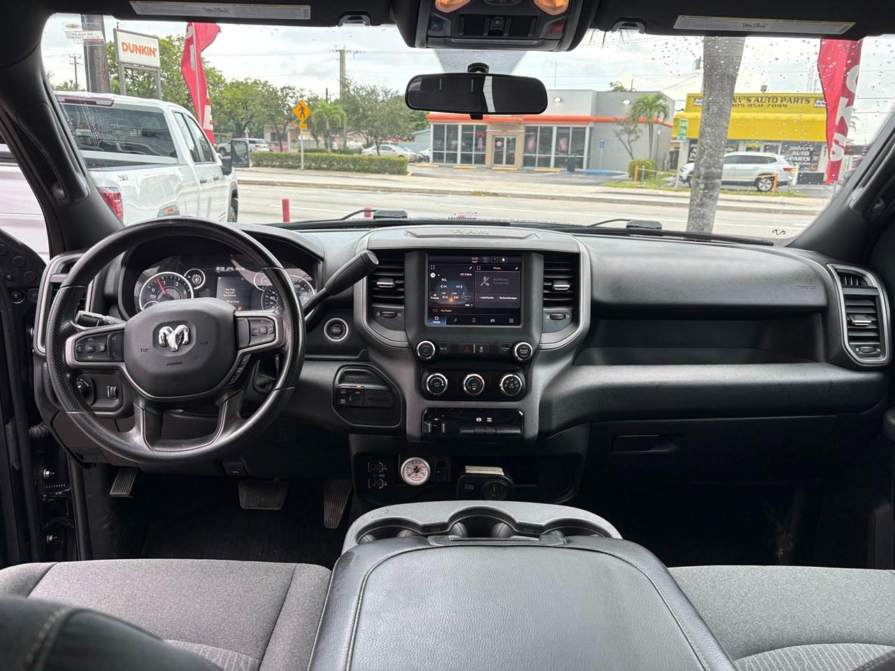 RAM 3500 Tradesman Crew Cab 4WD DRW 2024