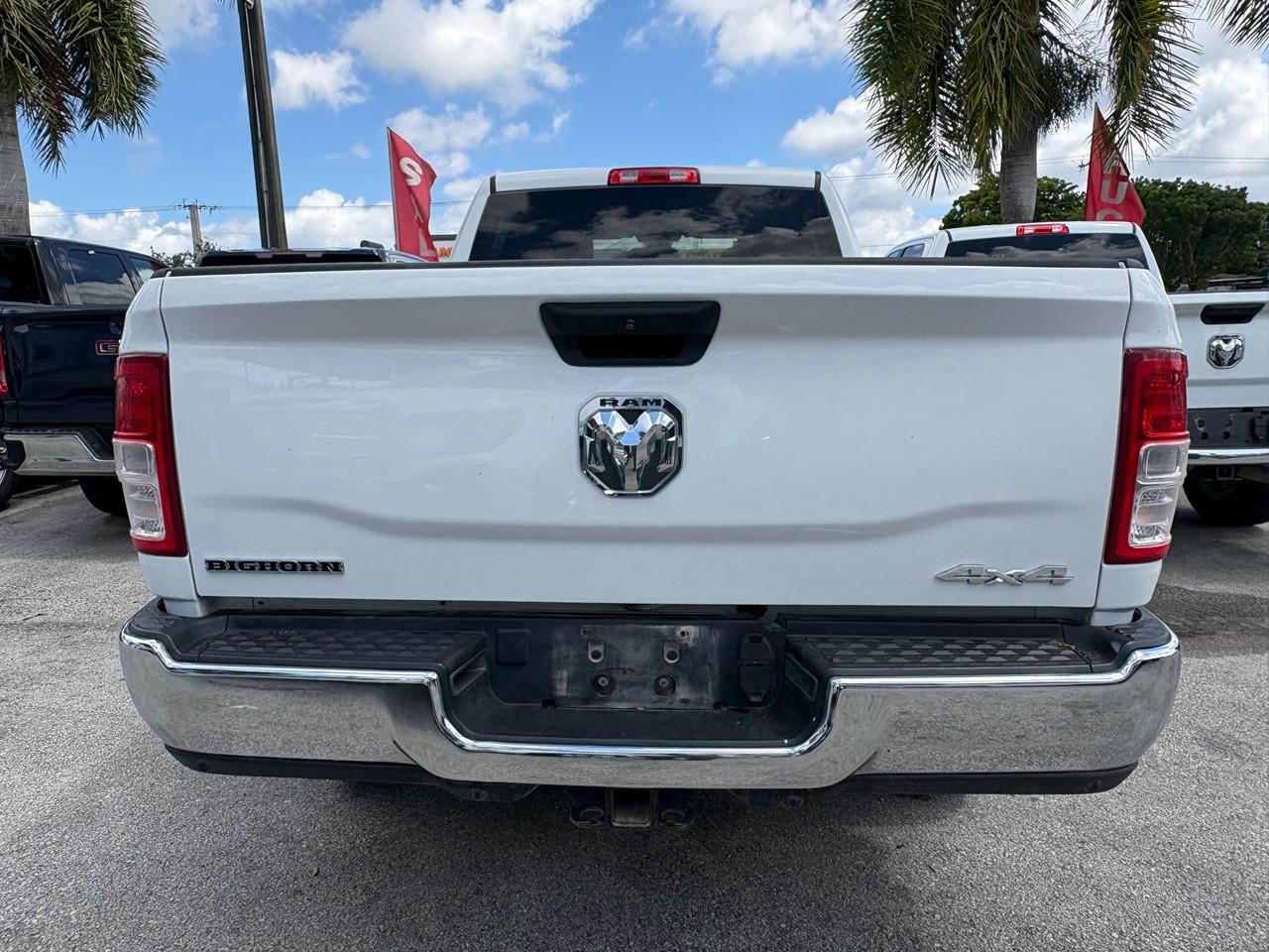 RAM 2500 Tradesman Crew Cab SWB 4WD 2023