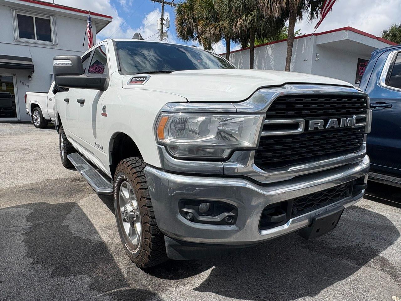 RAM 2500 Tradesman Crew Cab SWB 4WD 2023