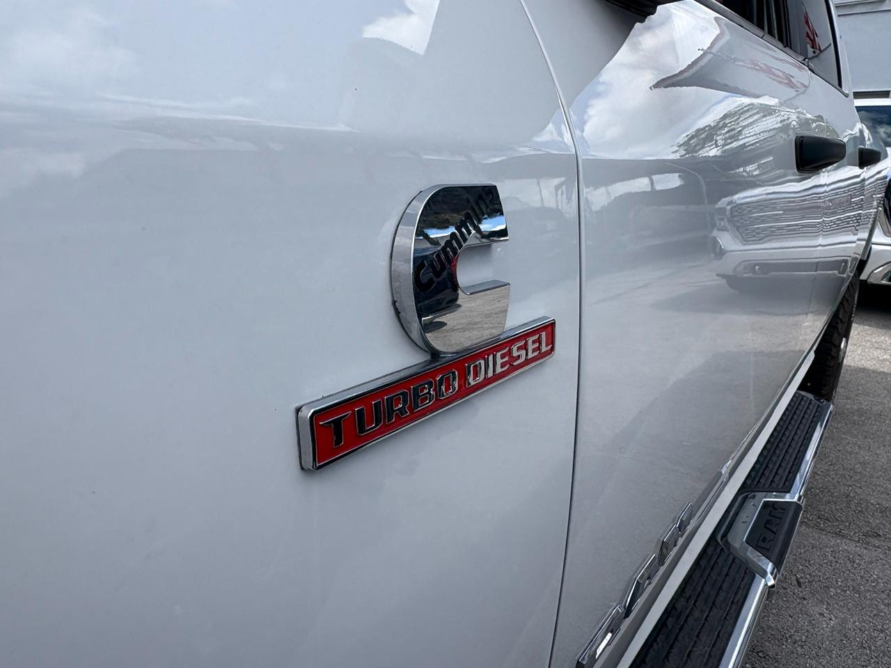 RAM 2500 Tradesman Crew Cab SWB 4WD 2023
