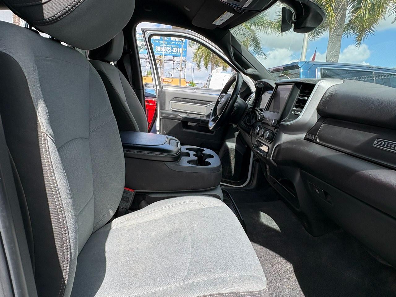 RAM 2500 Tradesman Crew Cab SWB 4WD 2023