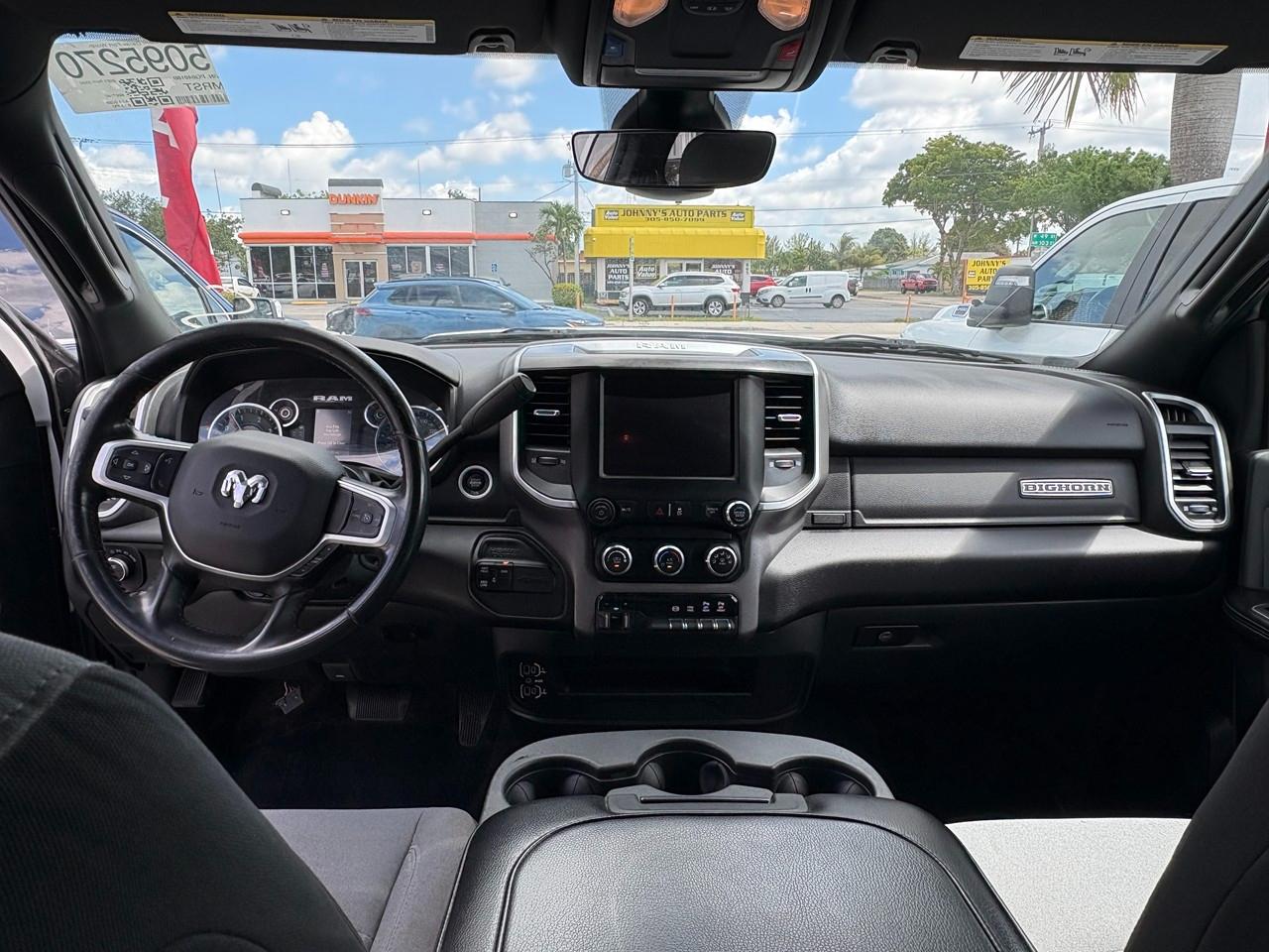 RAM 2500 Tradesman Crew Cab SWB 4WD 2023