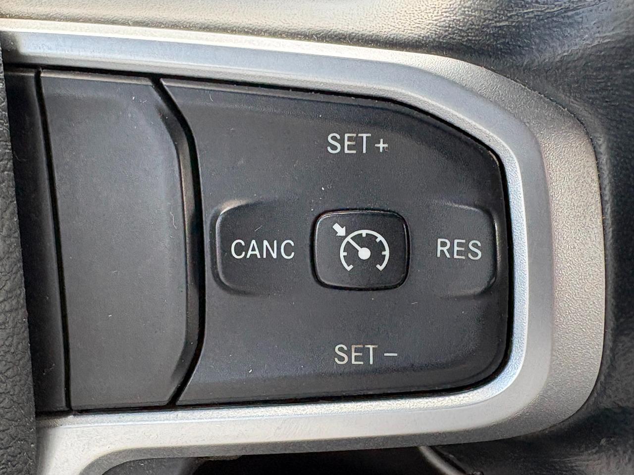 RAM 2500 Tradesman Crew Cab SWB 4WD 2023