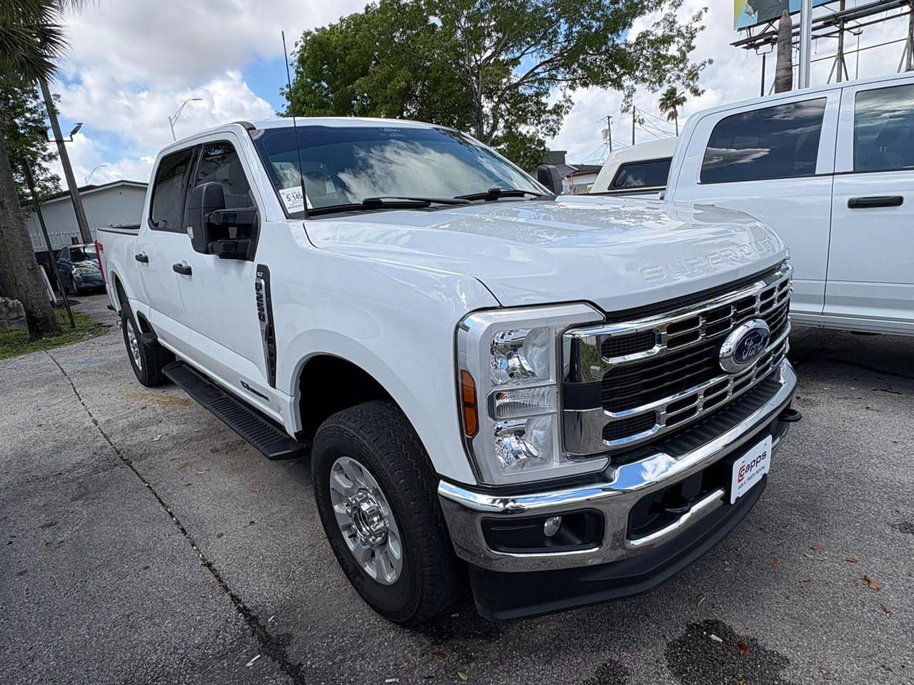 Ford F-250 SD XL Crew Cab 4WD 2024