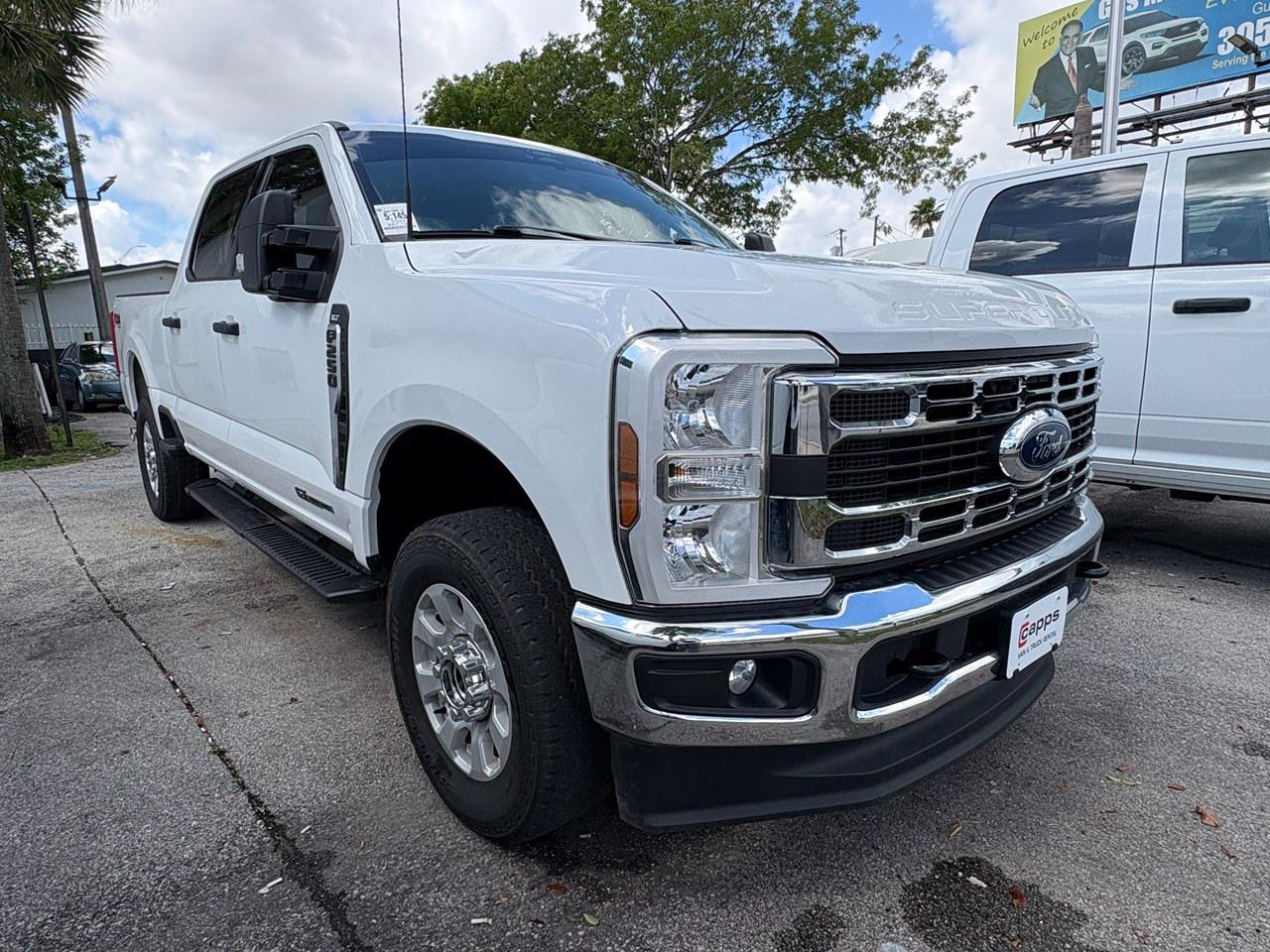 Ford F-250 SD XL Crew Cab 4WD 2024