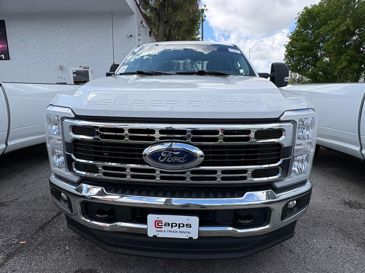Ford F-250 SD XL Crew Cab 4WD 2024