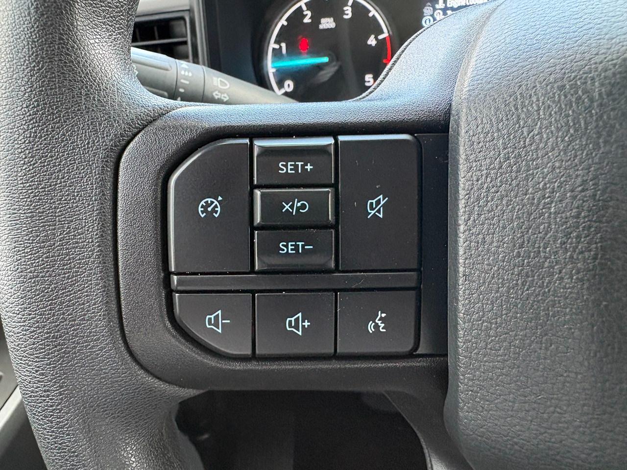 Ford F-250 SD XL Crew Cab 4WD 2024