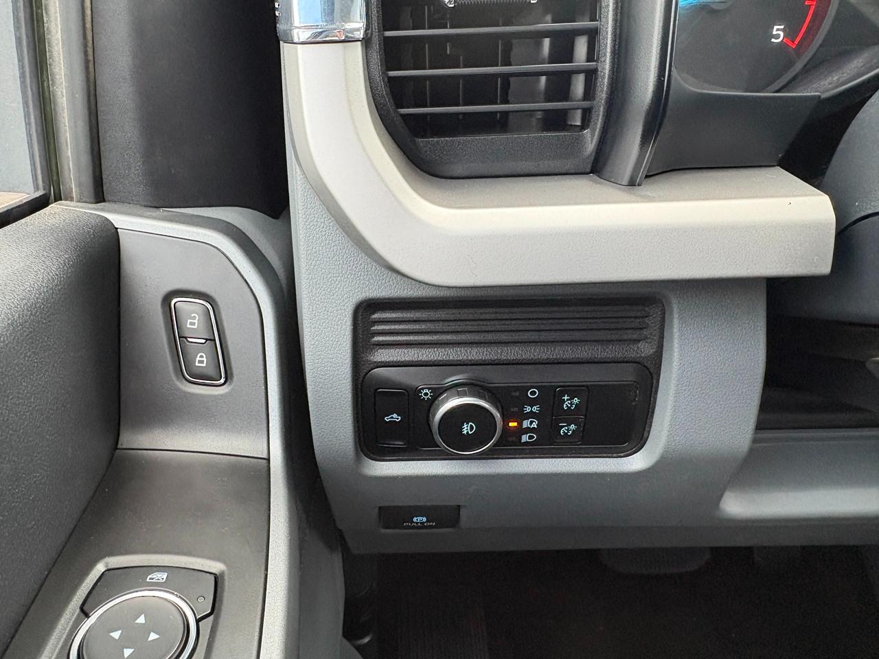Ford F-250 SD XL Crew Cab 4WD 2024