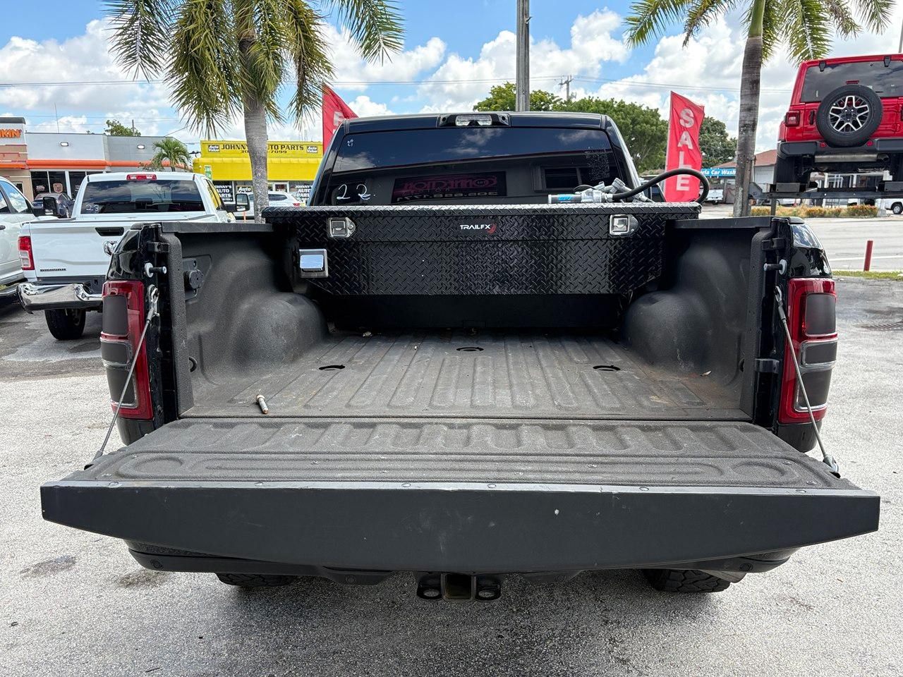 RAM 2500 Tradesman Crew Cab SWB 4WD 2024