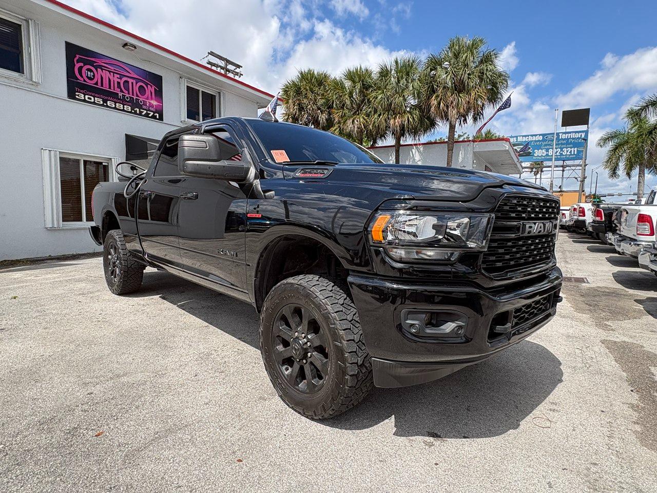 RAM 2500 Tradesman Crew Cab SWB 4WD 2024