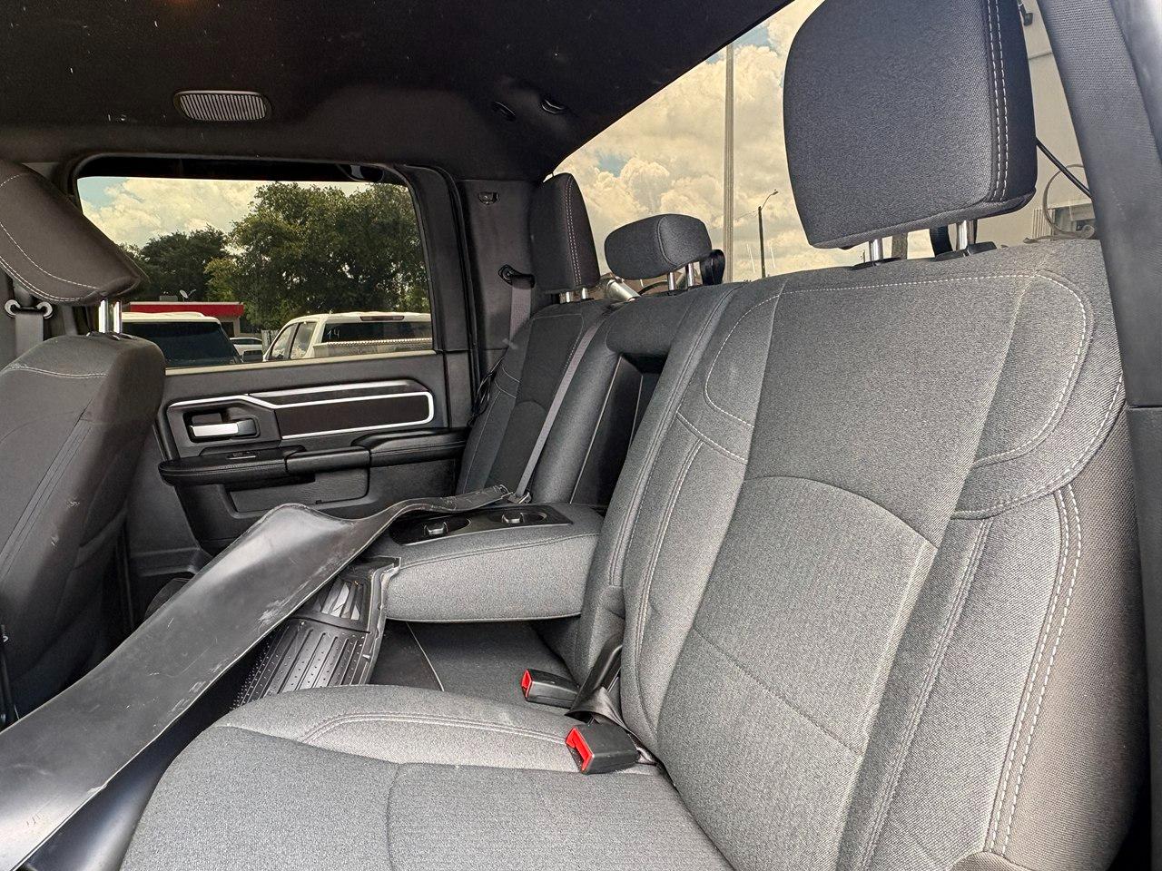 RAM 2500 Tradesman Crew Cab SWB 4WD 2024