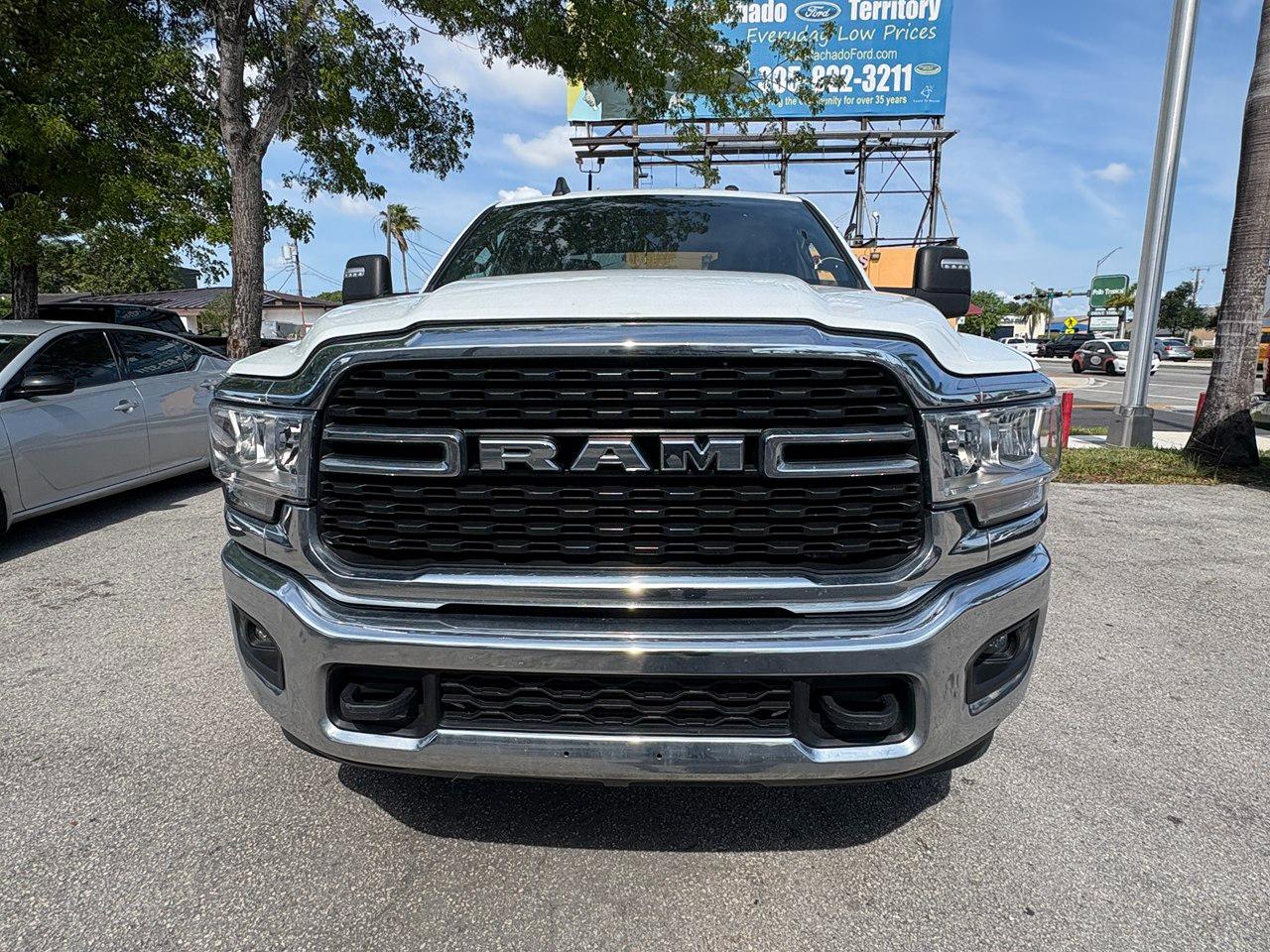 RAM 2500 Tradesman Crew Cab SWB 4WD 2024