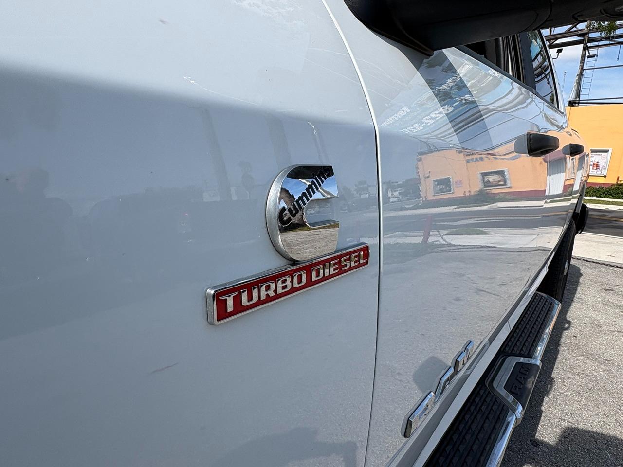 RAM 2500 Tradesman Crew Cab SWB 4WD 2024
