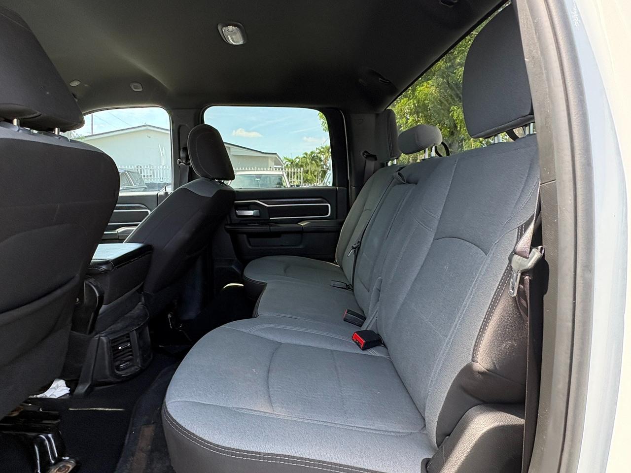 RAM 2500 Tradesman Crew Cab SWB 4WD 2024