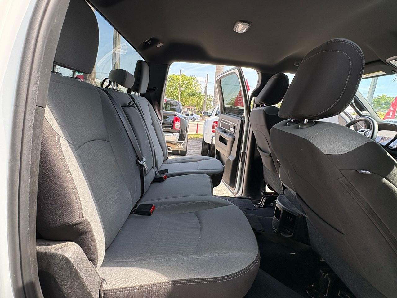 RAM 2500 Tradesman Crew Cab SWB 4WD 2024