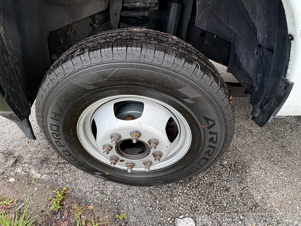RAM 3500 Tradesman Crew Cab 4WD DRW 2024