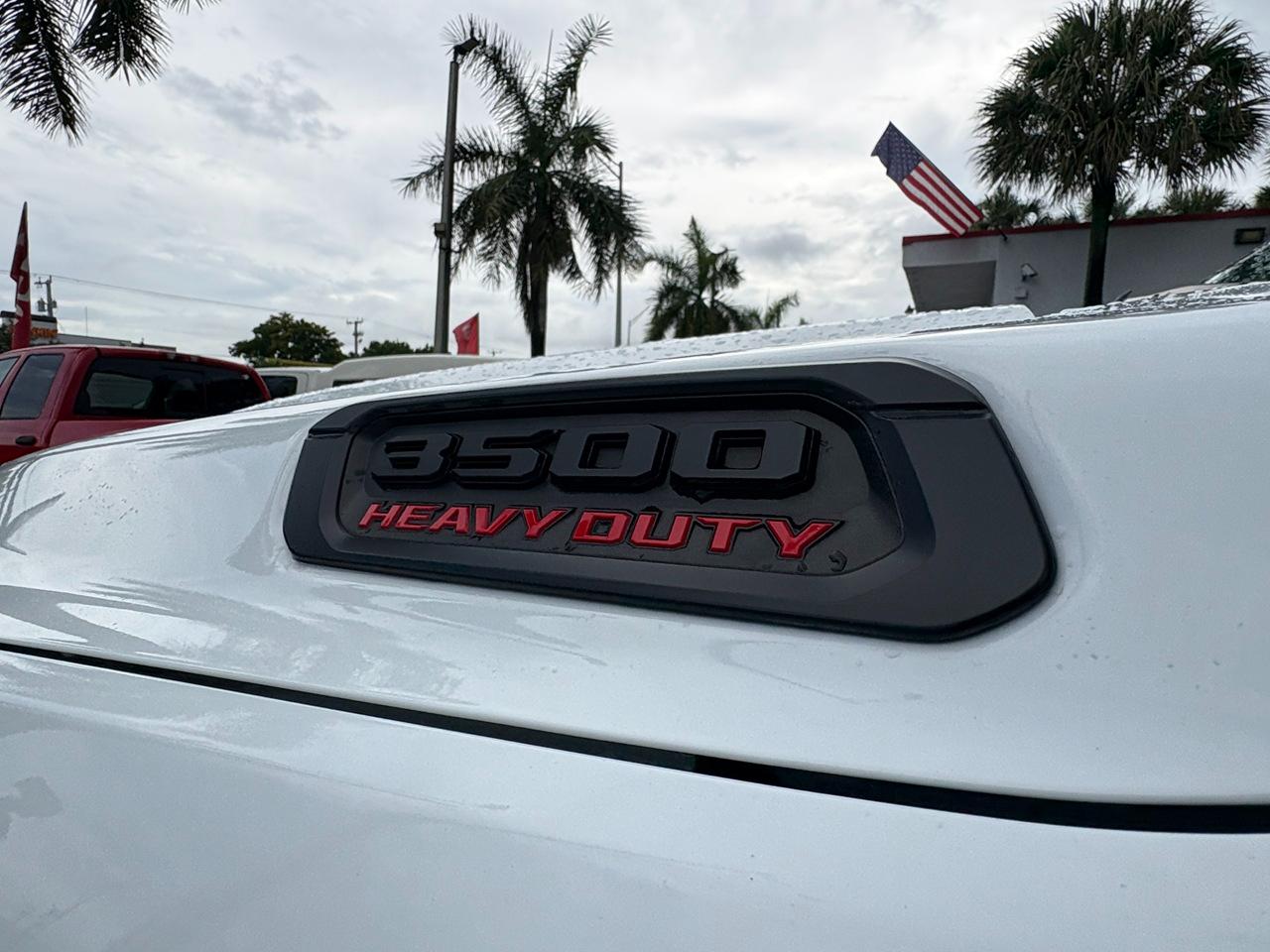 RAM 3500 Tradesman Crew Cab 4WD DRW 2024
