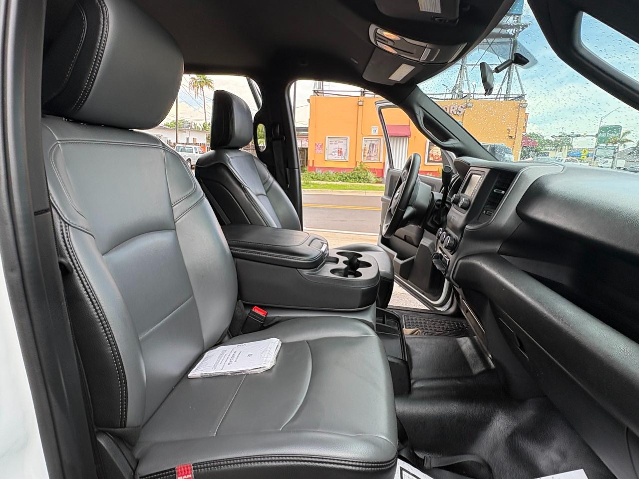 RAM 3500 Tradesman Crew Cab 4WD DRW 2024