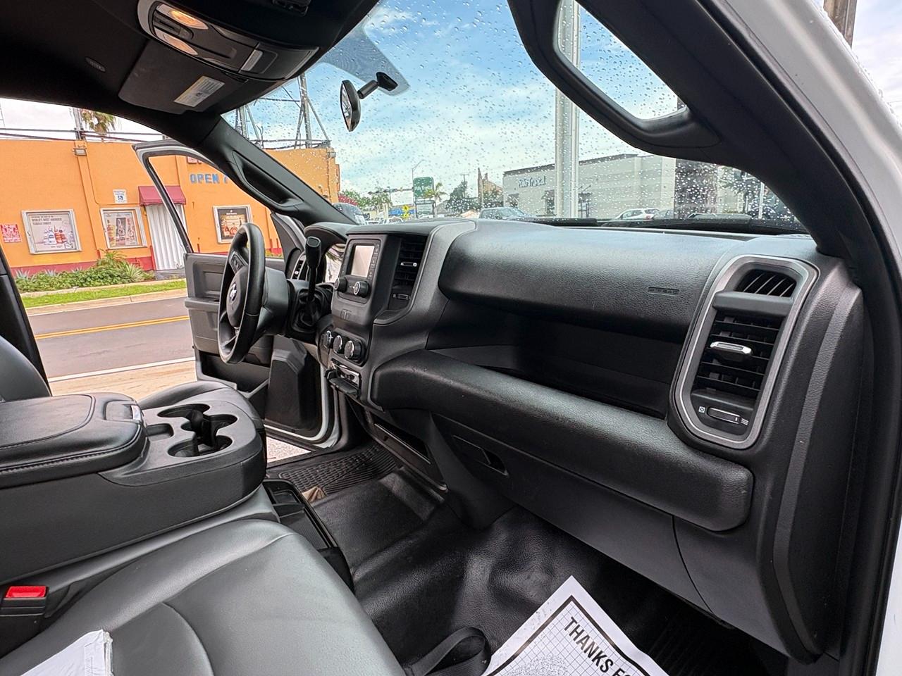 RAM 3500 Tradesman Crew Cab 4WD DRW 2024