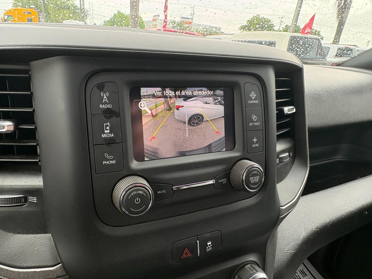 RAM 3500 Tradesman Crew Cab 4WD DRW 2024