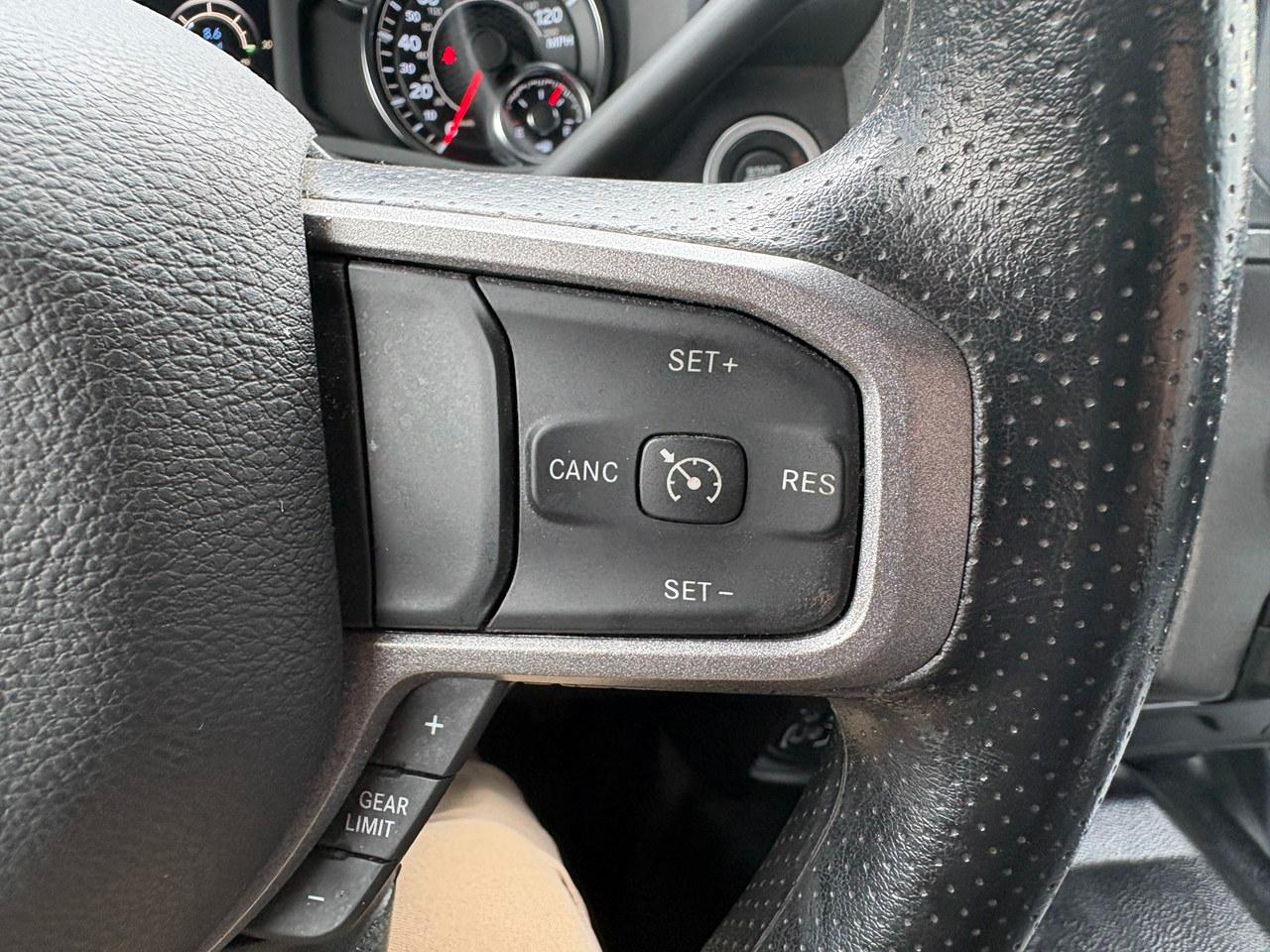RAM 3500 Tradesman Crew Cab 4WD DRW 2024