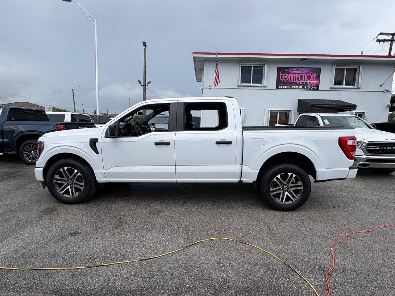 Ford F-150 Lariat SuperCrew 5.5-ft. Bed 2WD 2023