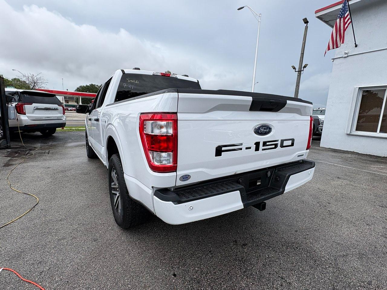 Ford F-150 Lariat SuperCrew 5.5-ft. Bed 2WD 2023