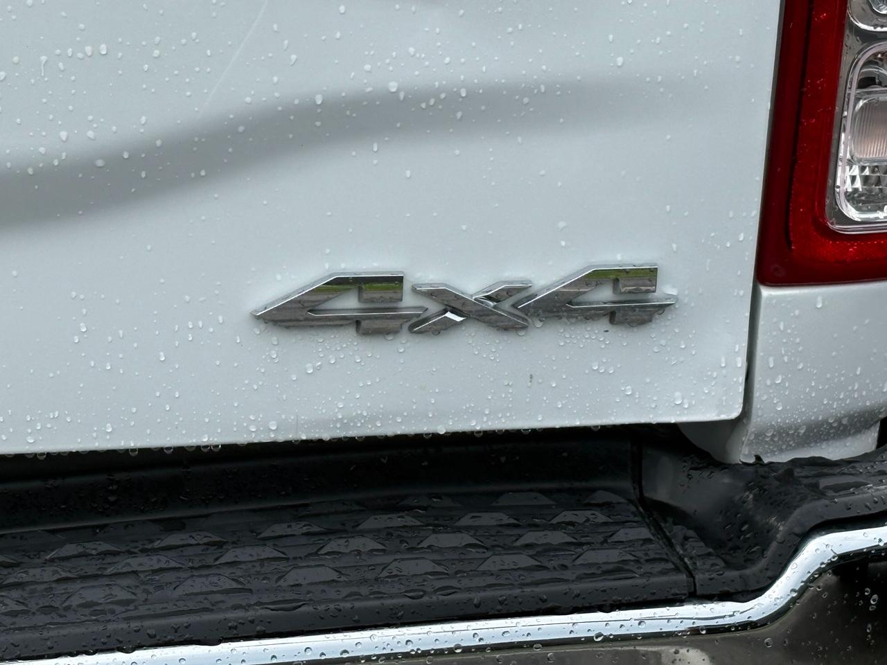 RAM 3500 Tradesman Crew Cab 4WD DRW 2024