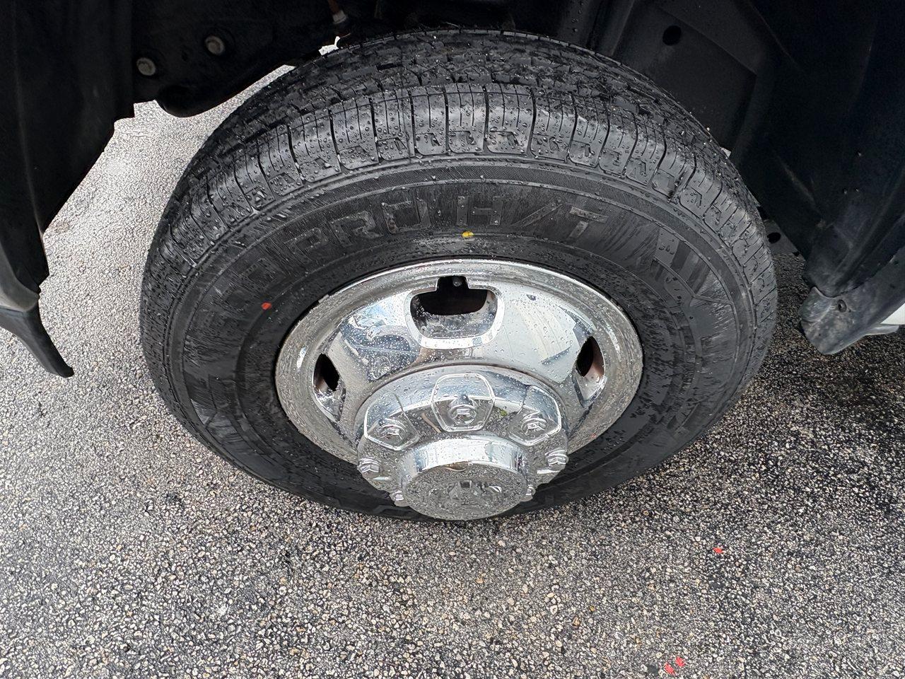 RAM 3500 Tradesman Crew Cab 4WD DRW 2024