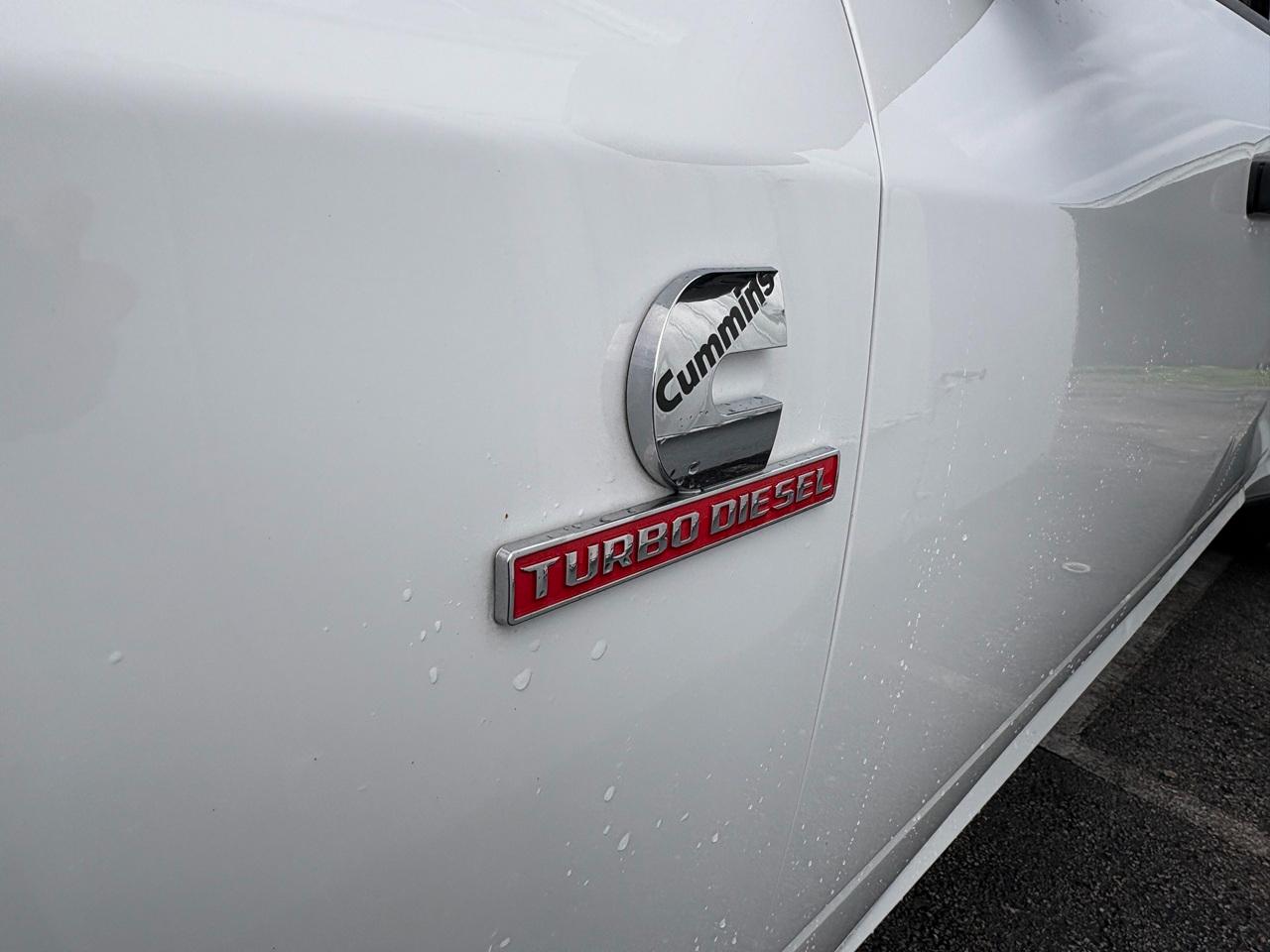 RAM 3500 Tradesman Crew Cab 4WD DRW 2024