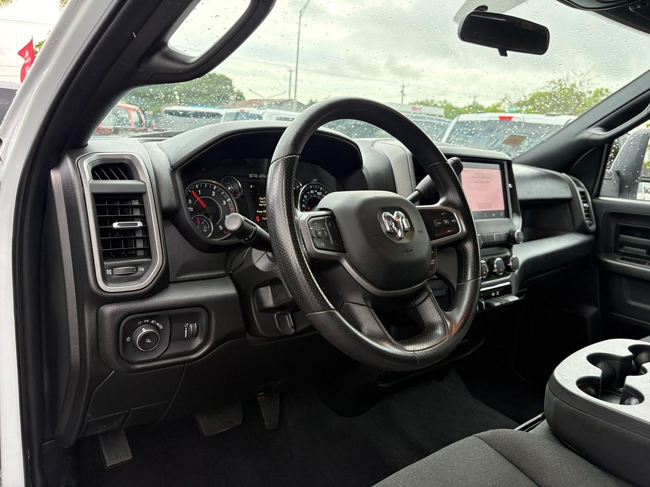 RAM 3500 Tradesman Crew Cab 4WD DRW 2024