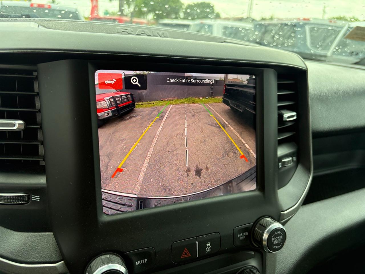 RAM 3500 Tradesman Crew Cab 4WD DRW 2024