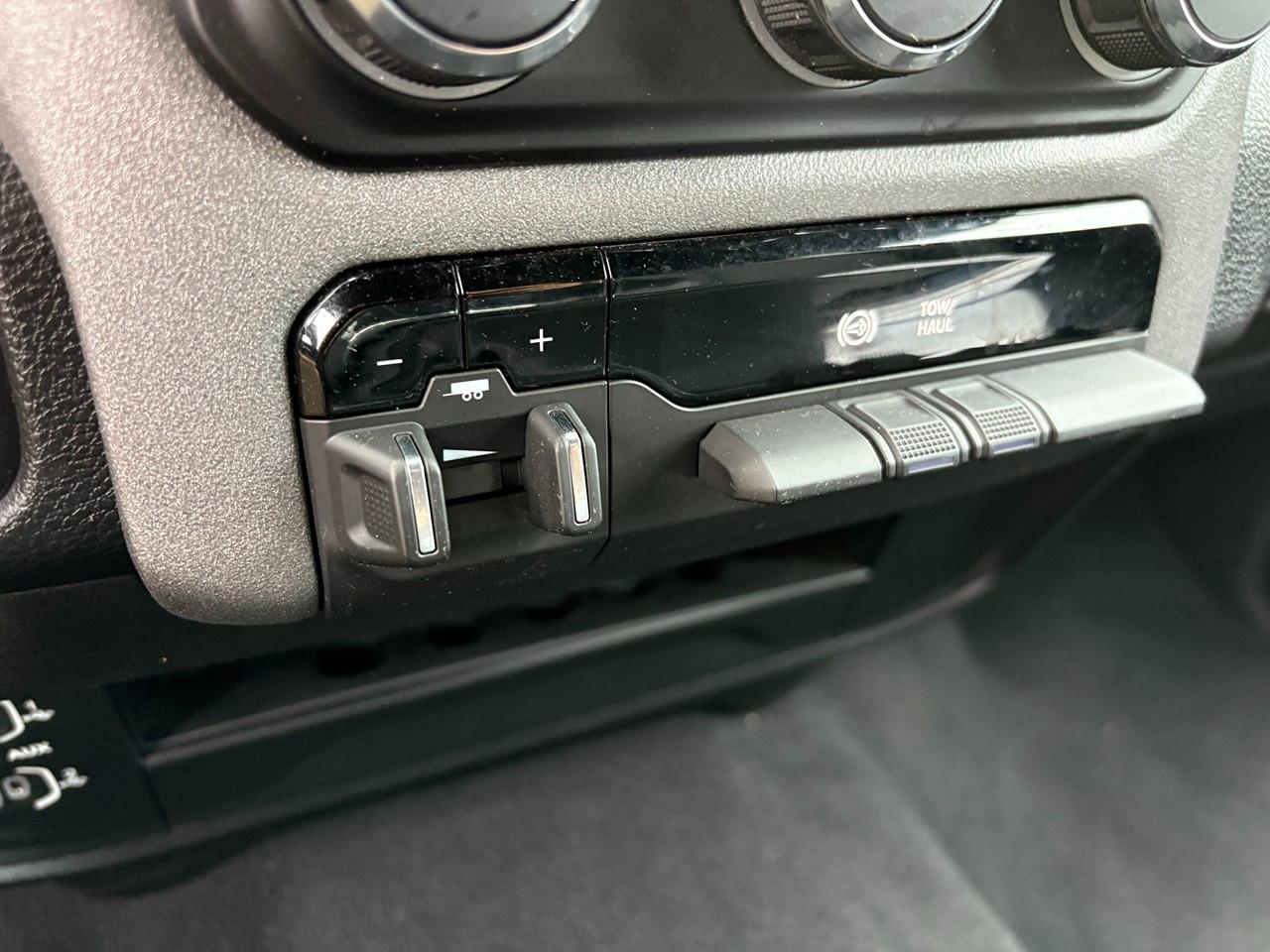 RAM 3500 Tradesman Crew Cab 4WD DRW 2024