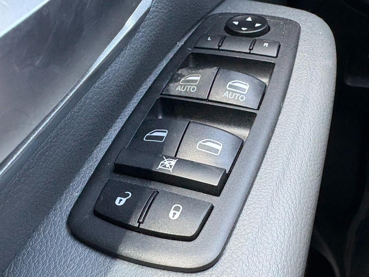 RAM 1500 Big Horn Crew Cab SWB 4WD 2021