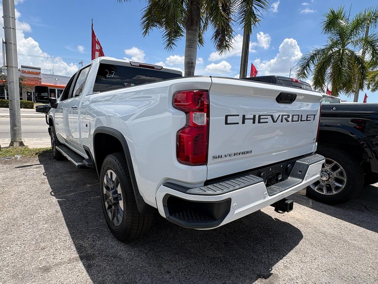 Chevrolet Silverado 2500HD LT Crew Cab Short Box 4WD 2021