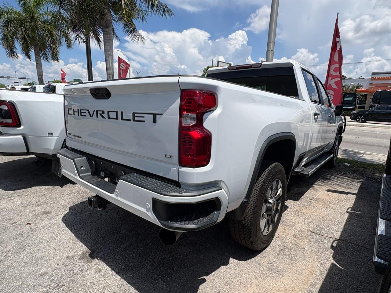 Chevrolet Silverado 2500HD LT Crew Cab Short Box 4WD 2021