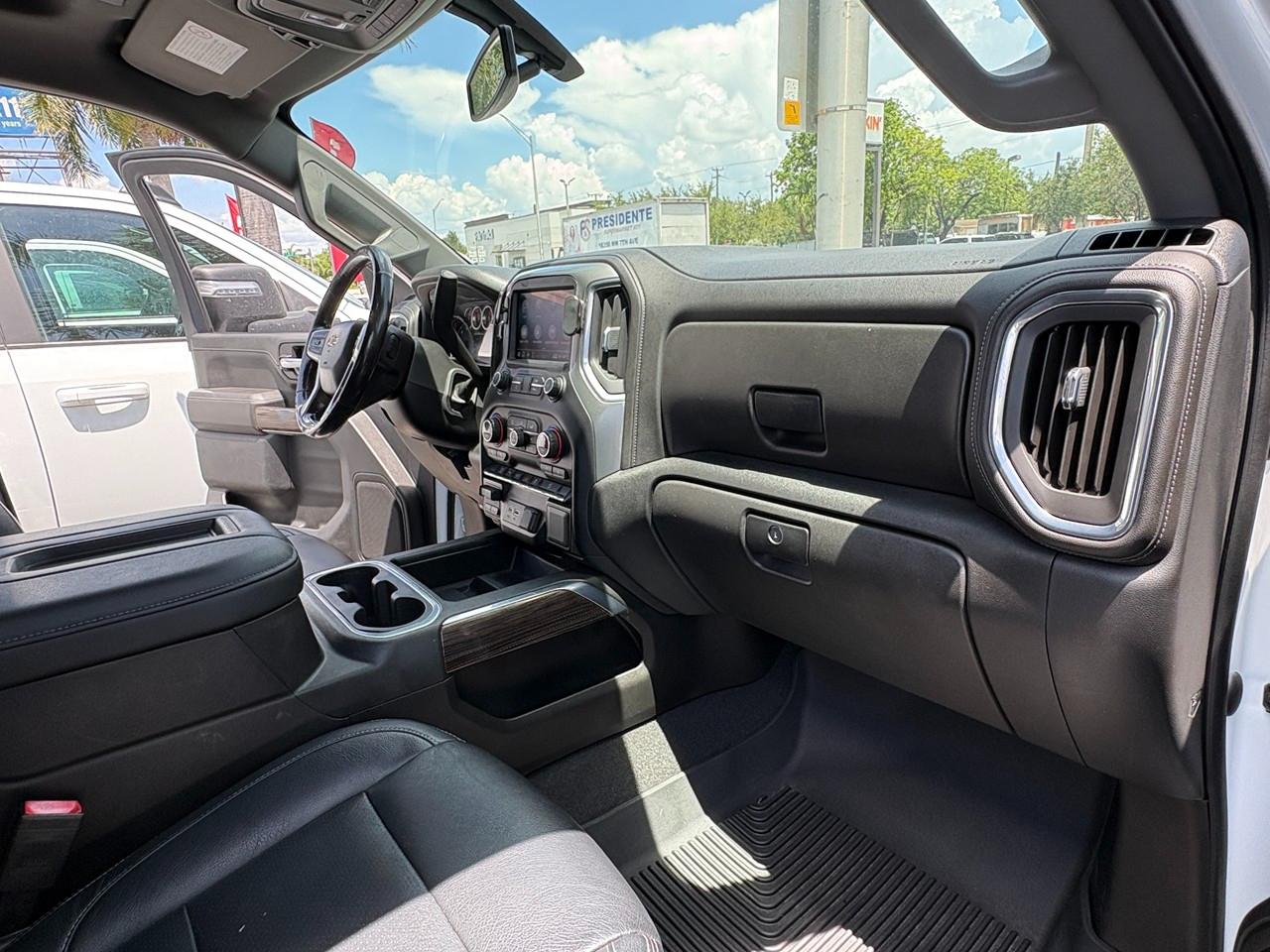 Chevrolet Silverado 2500HD LT Crew Cab Short Box 4WD 2021