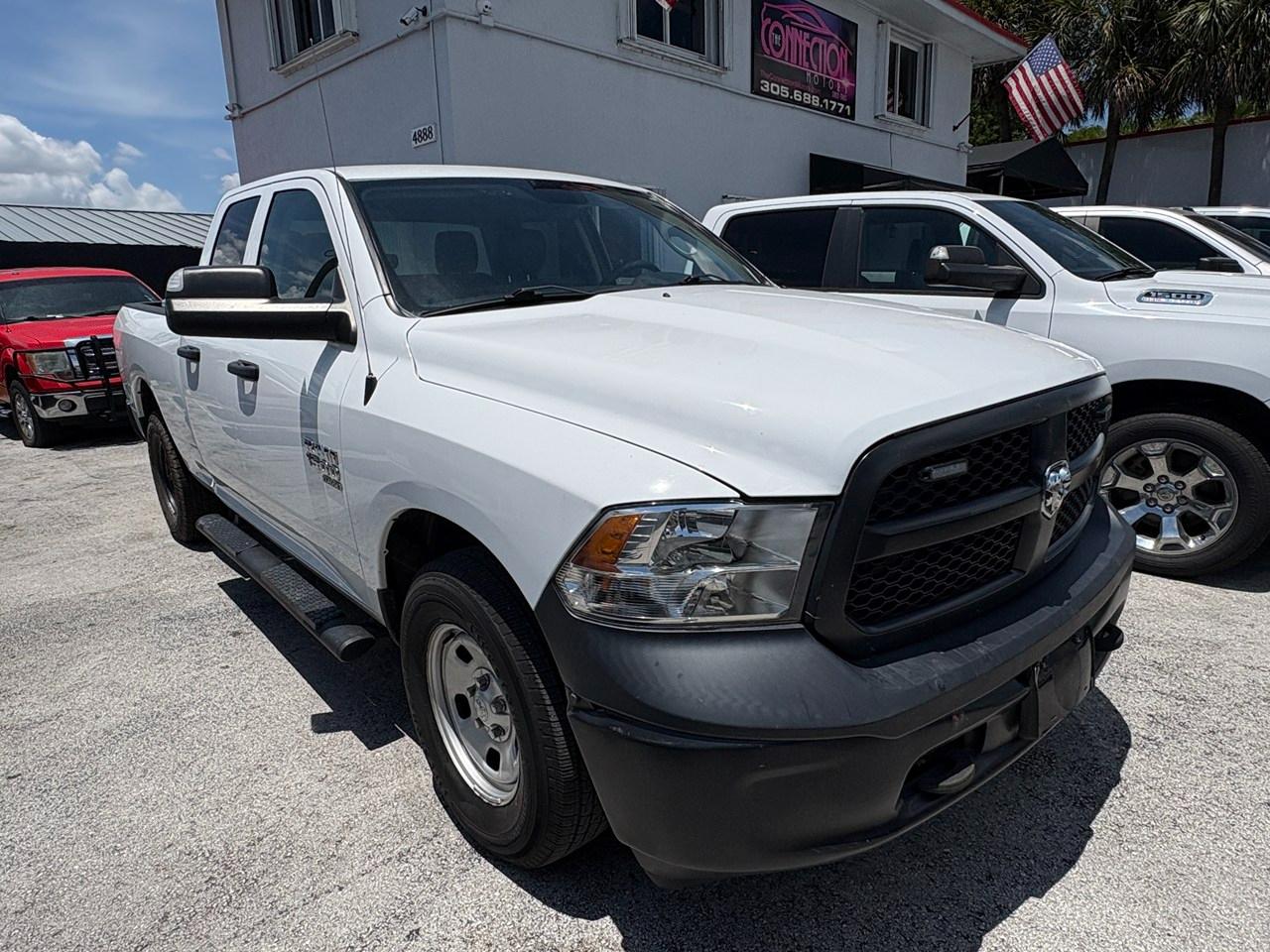 RAM 1500 Classic Tradesman Quad Cab 4WD 2022