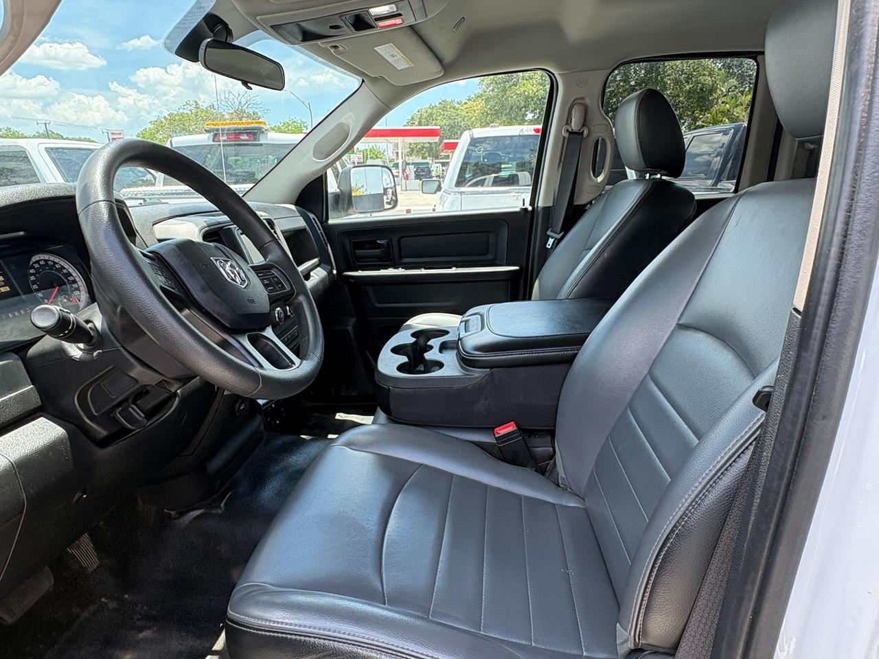 RAM 1500 Classic Tradesman Quad Cab 4WD 2022