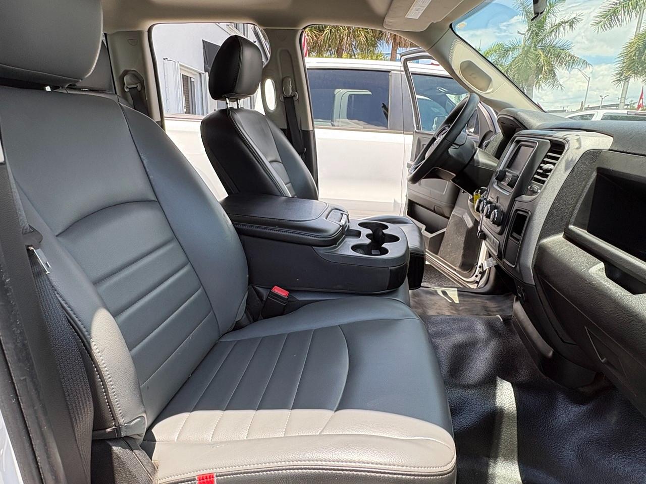 RAM 1500 Classic Tradesman Quad Cab 4WD 2022