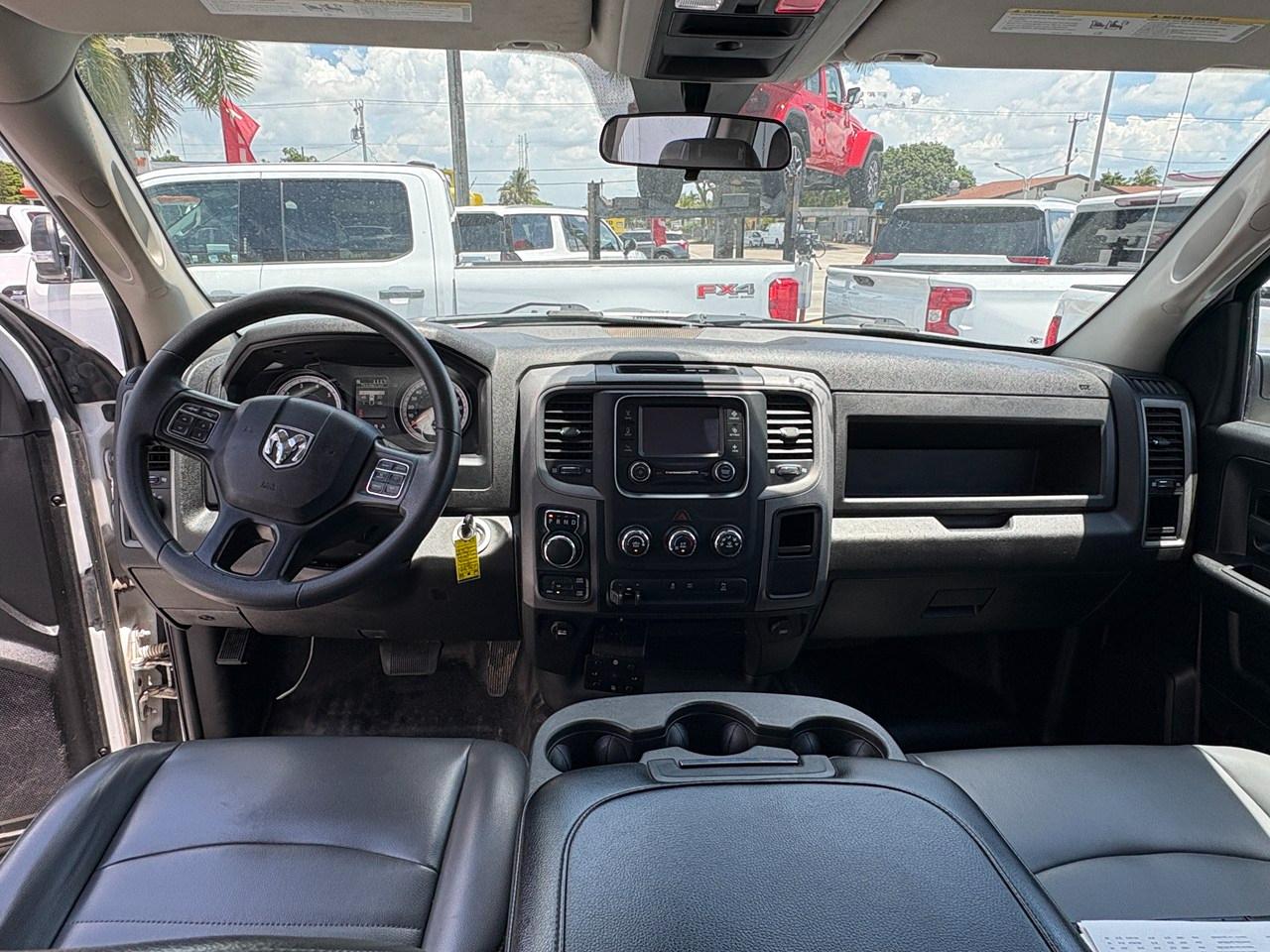 RAM 1500 Classic Tradesman Quad Cab 4WD 2022