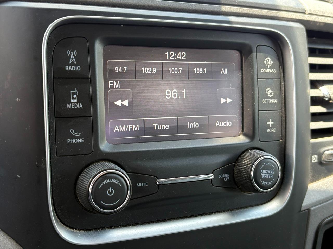 RAM 1500 Classic Tradesman Quad Cab 4WD 2022