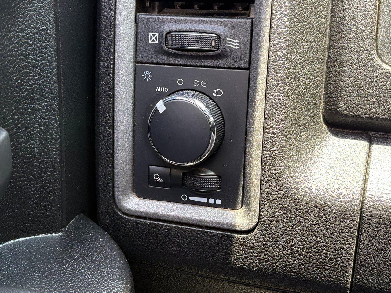 RAM 1500 Classic Tradesman Quad Cab 4WD 2022
