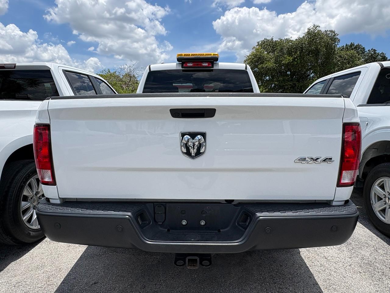RAM 1500 Classic Tradesman Quad Cab 4WD 2023