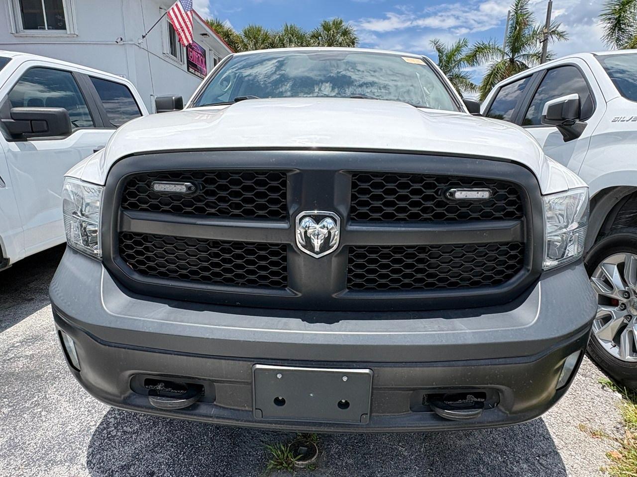 RAM 1500 Classic Tradesman Quad Cab 4WD 2023