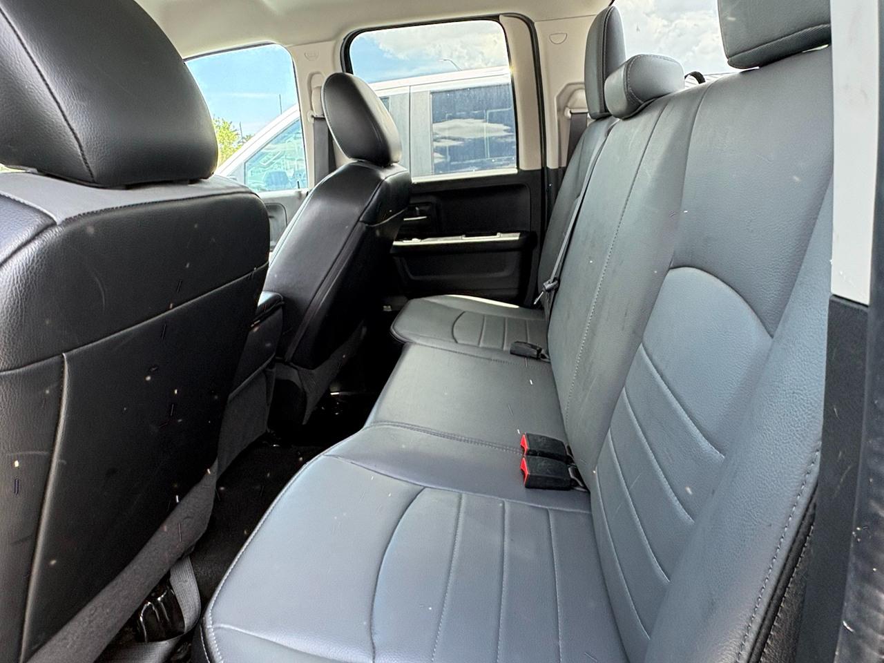 RAM 1500 Classic Tradesman Quad Cab 4WD 2023