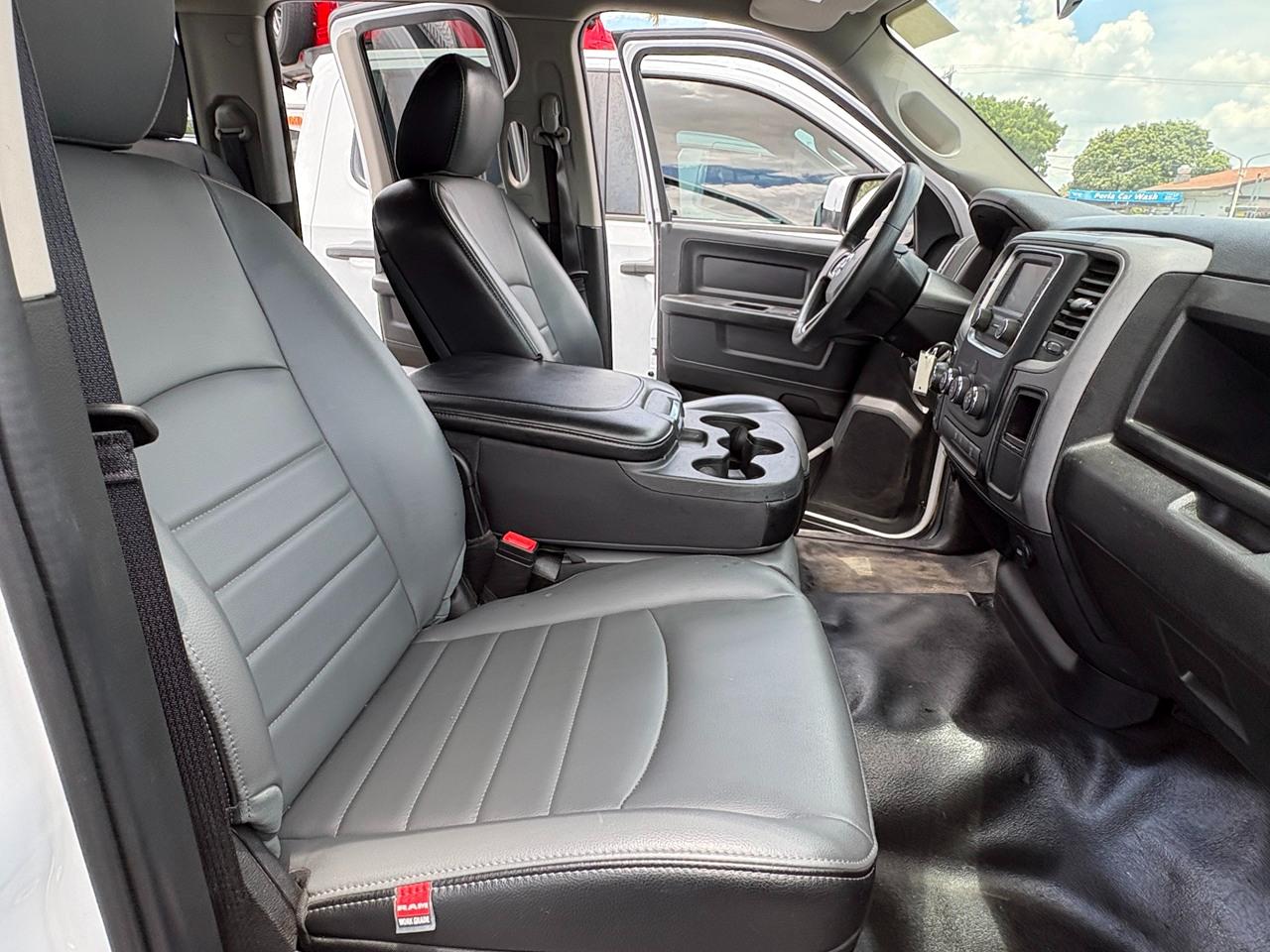 RAM 1500 Classic Tradesman Quad Cab 4WD 2023