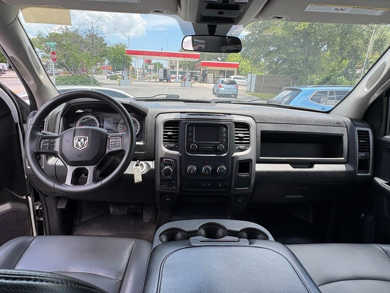 RAM 1500 Classic Tradesman Quad Cab 4WD 2023